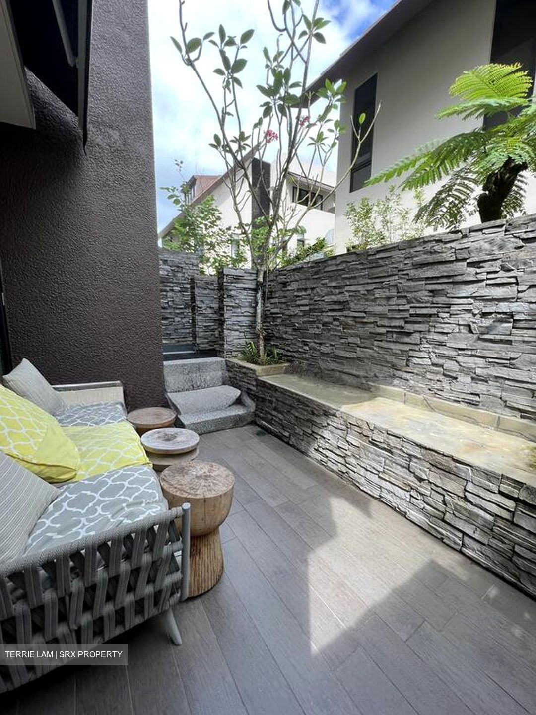 Barker Road (D11), Terrace #566141871
